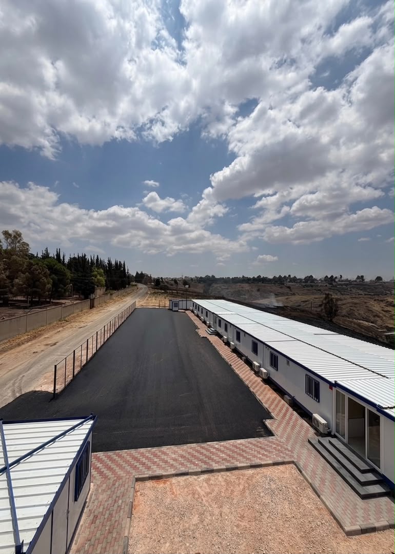 Single-Storey Complexes